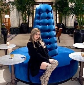 Meet your Posher, Massiel